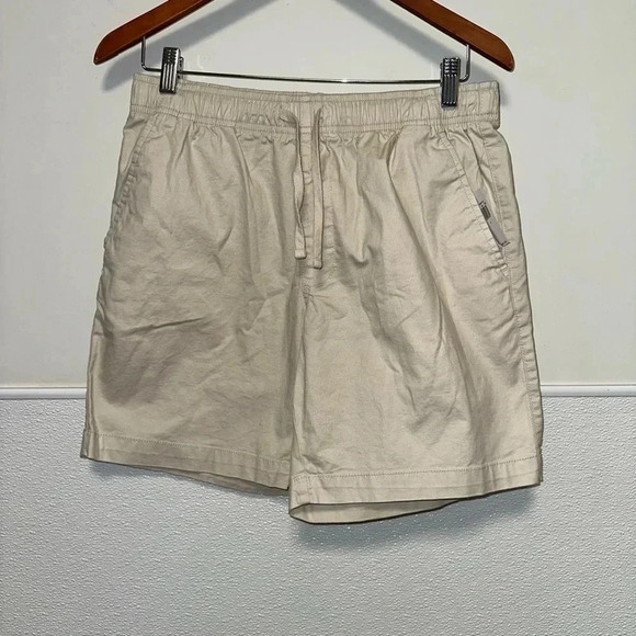 NWT! Men's Old Navy Shorts, Size S, Beige - Picture 7 of 11